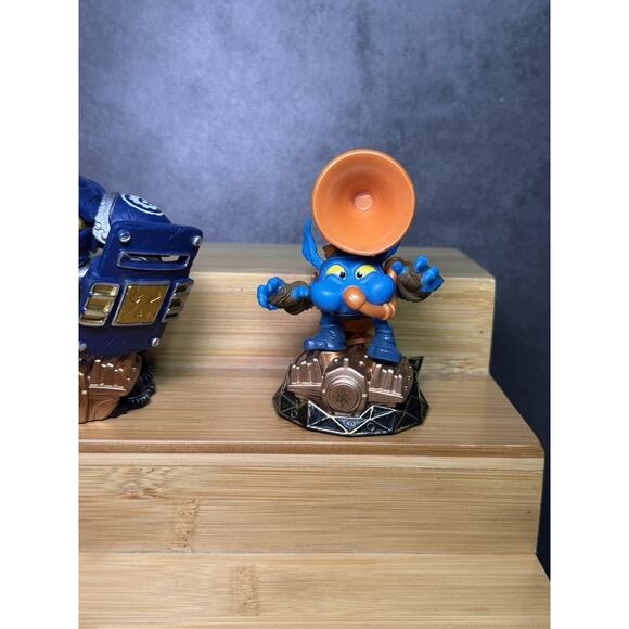 Skylanders SuperChargers Big Bubble Pop Fizz, Dive-Clops, & High Volt - Picture 4 of 4